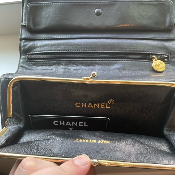 Authentic Chanel clutch - Picture 3 of 7
